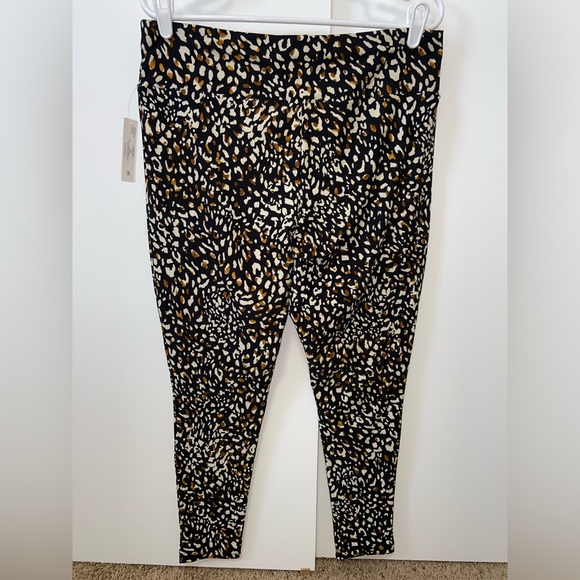 Women’s animal print leggings, Terra Sky Brand, Size: 1X/16-18, New with tags. - Picture 7 of 8